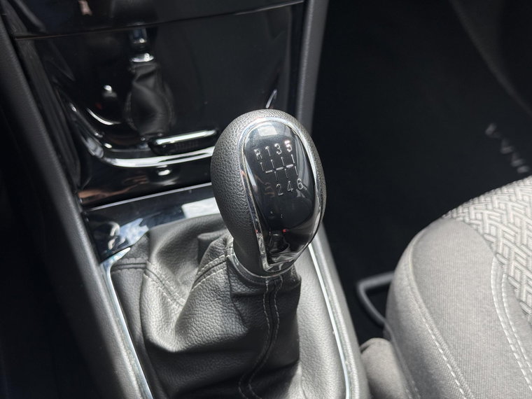 Vehicle Image 24