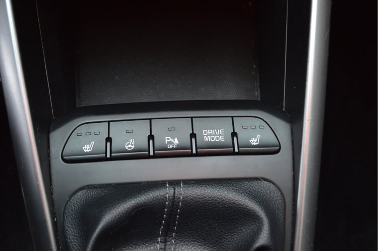 Vehicle Image 17