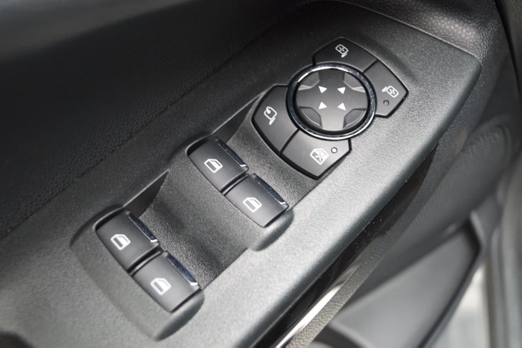 Vehicle Image 38