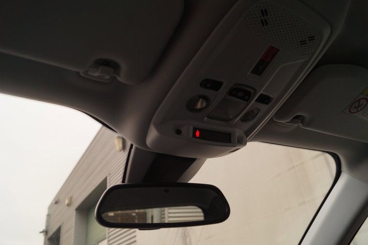 Vehicle Image 25