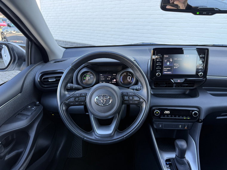 Vehicle Image 12