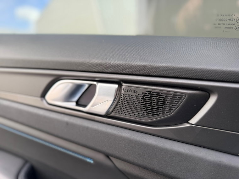 Vehicle Image 37