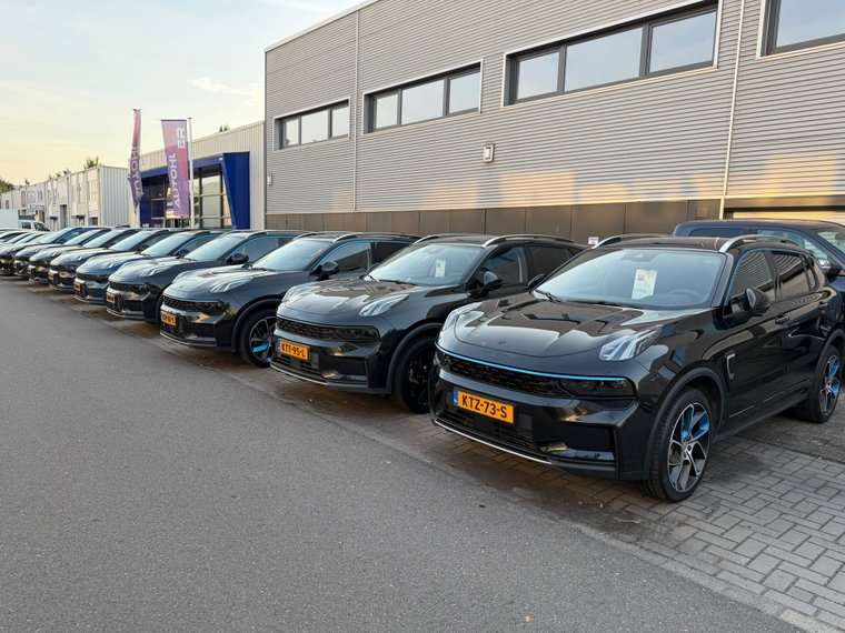 Vehicle Image 11