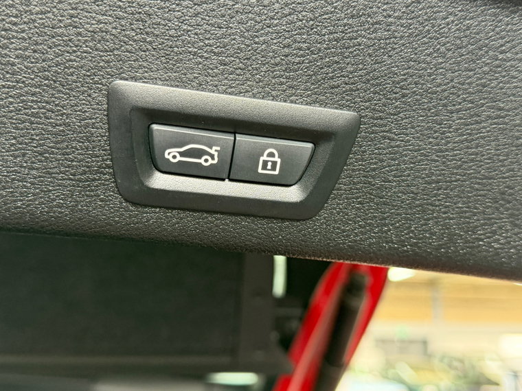 Vehicle Image 29