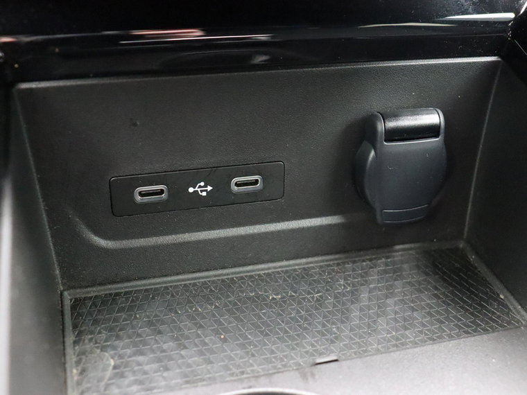 Vehicle Image 33