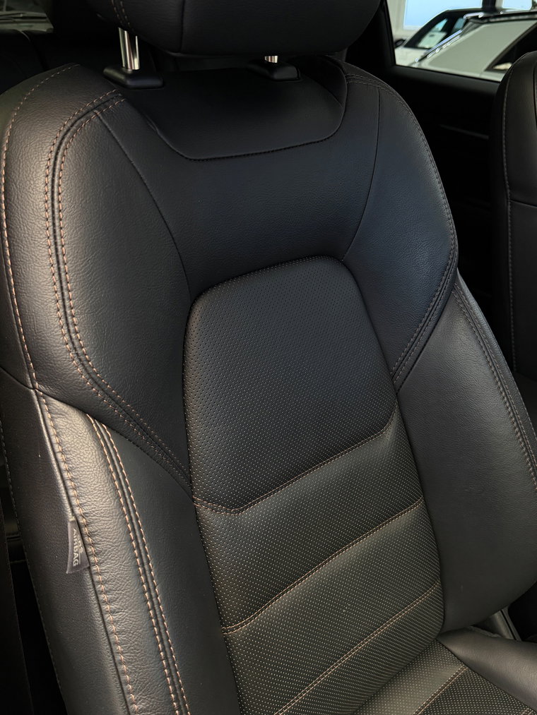 Vehicle Image 36