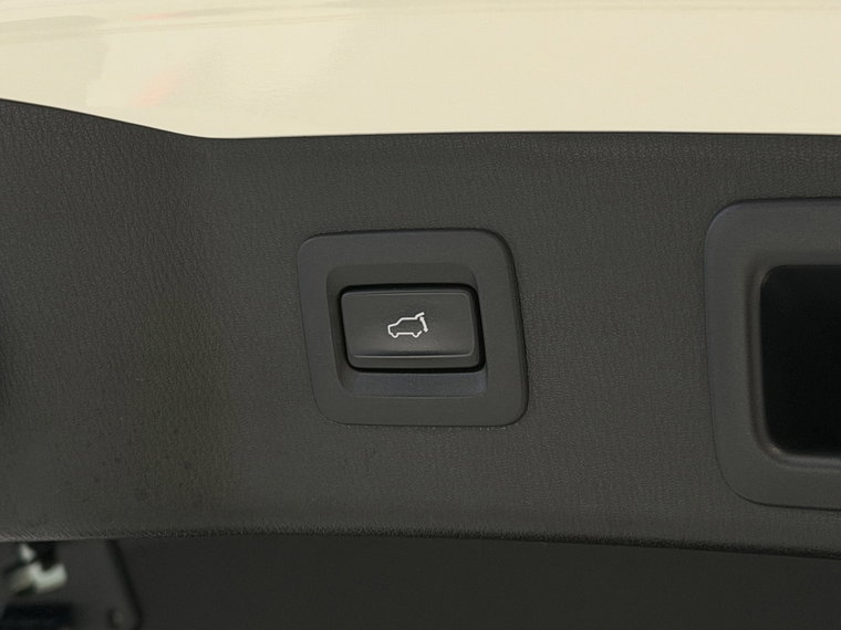 Vehicle Image 40
