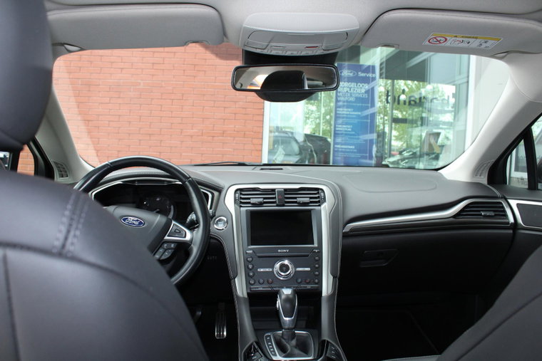Vehicle Image 8