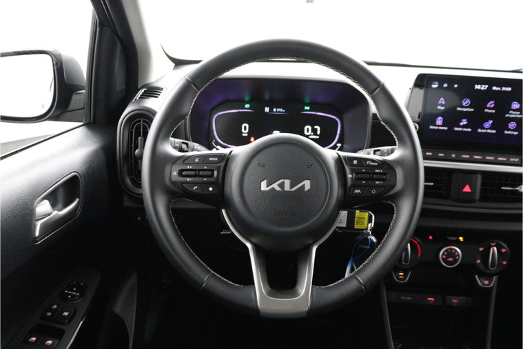 Vehicle Image 33