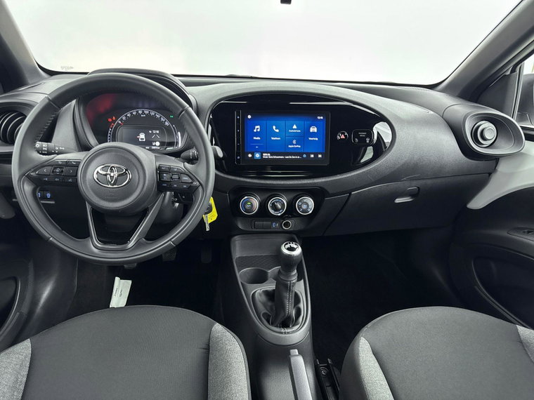 Vehicle Image 21