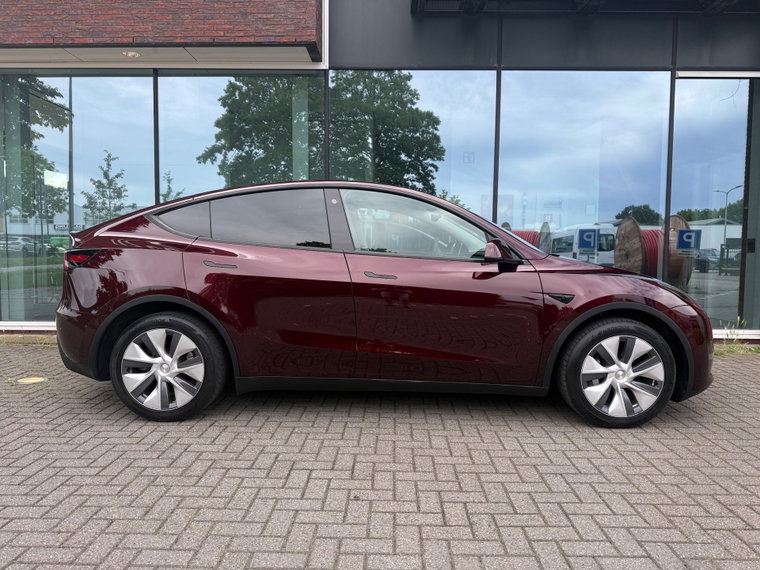 Vehicle Image 25
