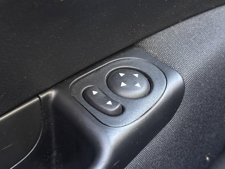 Vehicle Image 27