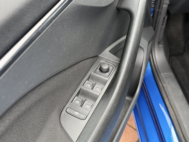 Vehicle Image 26