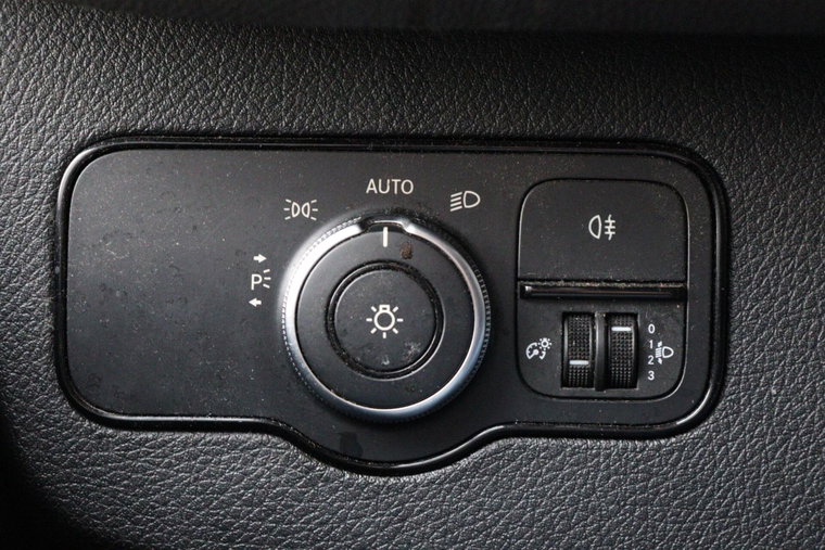 Vehicle Image 27