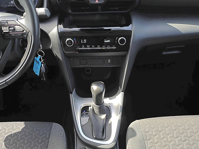 Vehicle Image 15