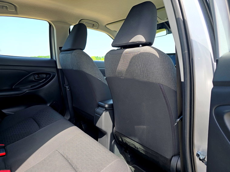 Vehicle Image 32
