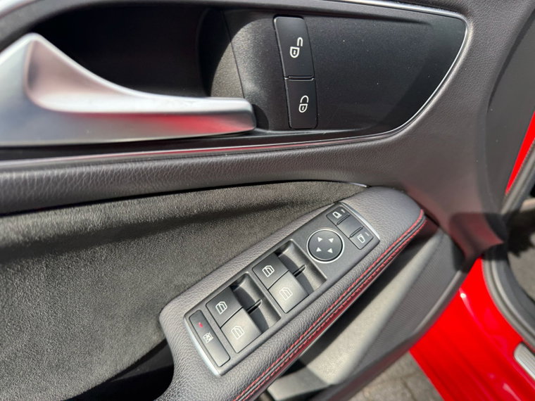 Vehicle Image 28