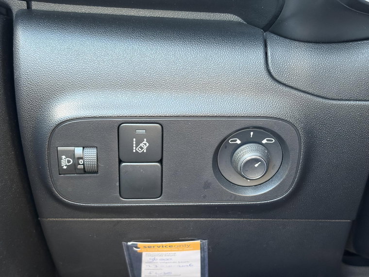 Vehicle Image 26