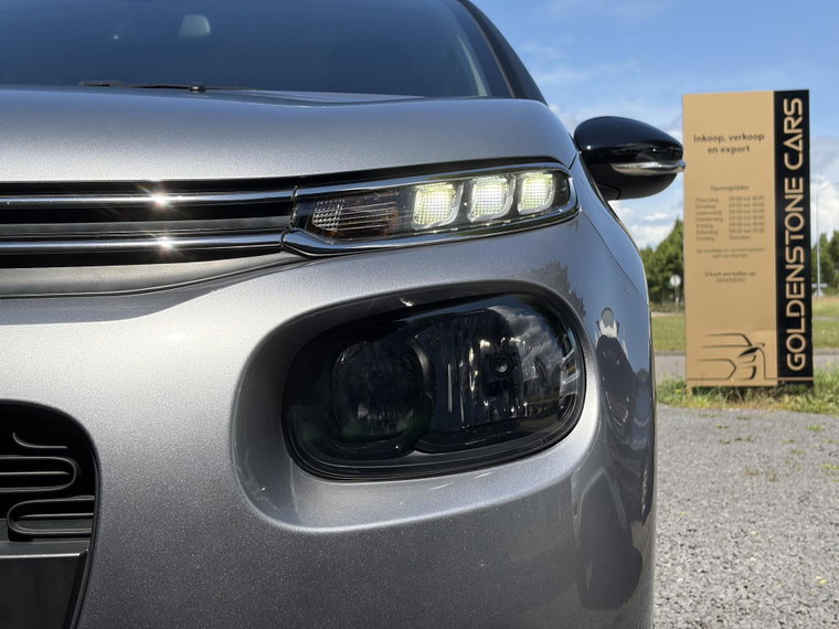 Vehicle Image 36