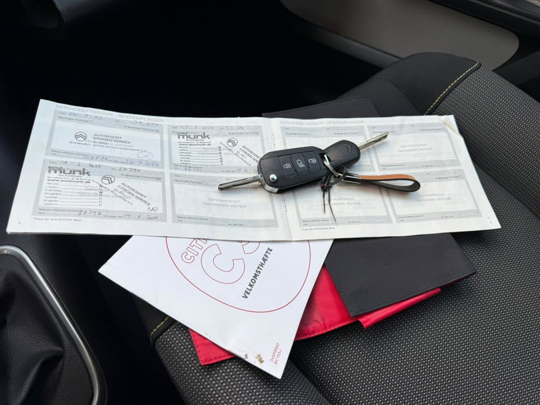 Vehicle Image 15