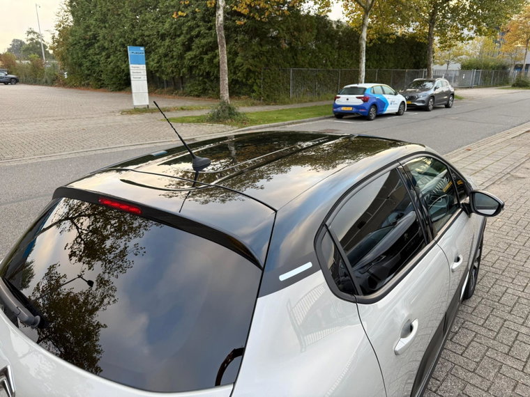 Vehicle Image 22