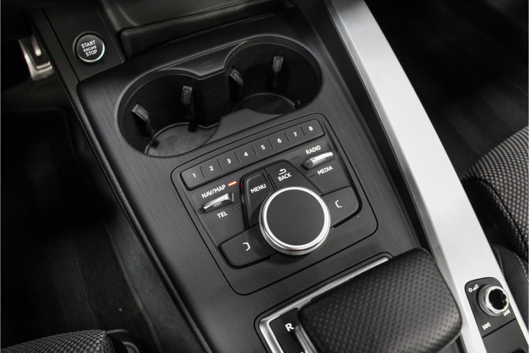Vehicle Image 30