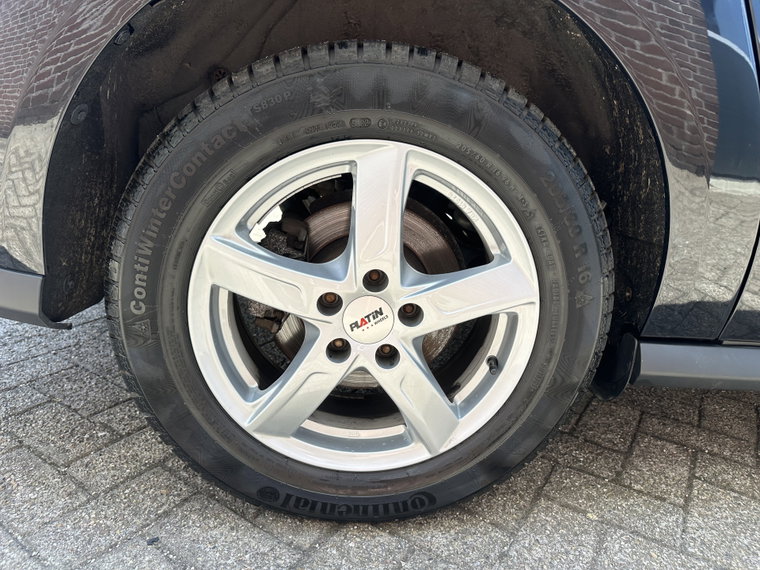 Vehicle Image 28