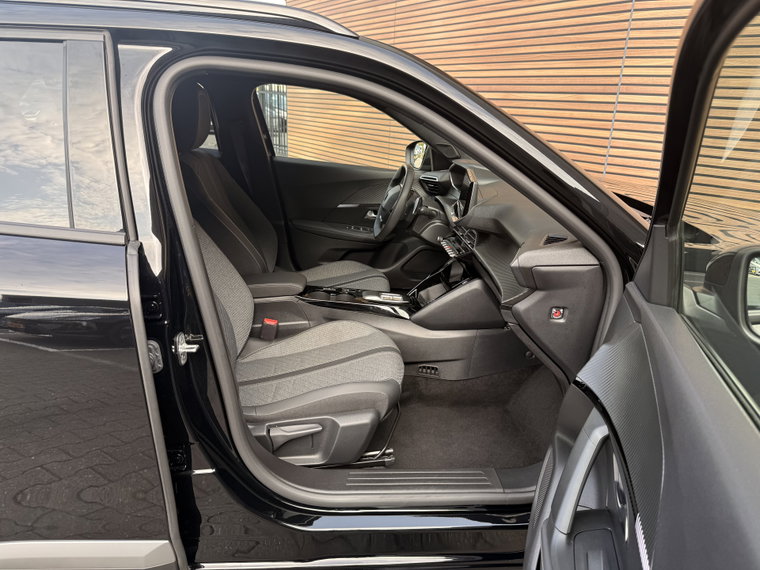 Vehicle Image 39