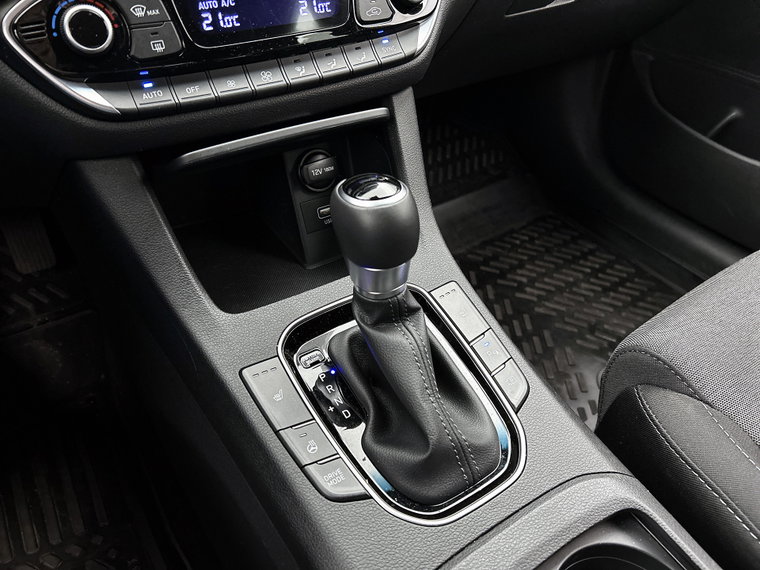 Vehicle Image 15