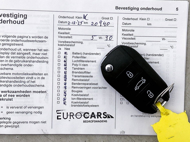 Vehicle Image 32