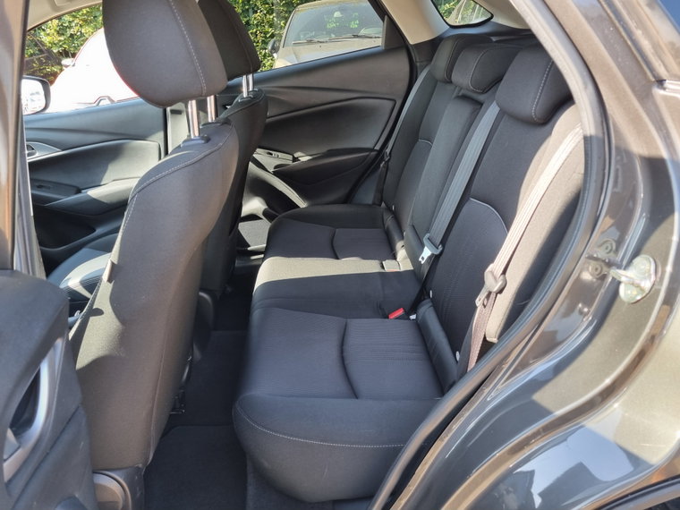 Vehicle Image 25