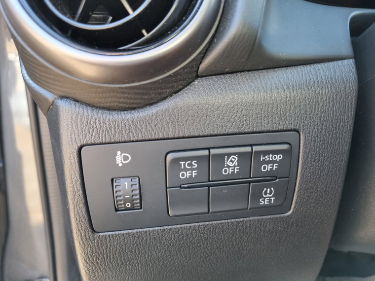 Vehicle Image 27