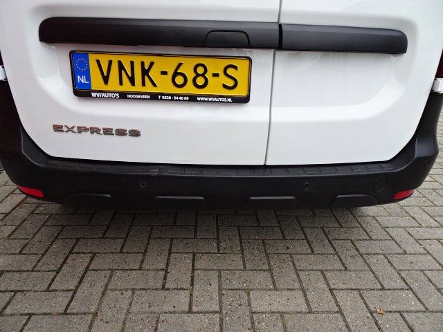 Vehicle Image 24