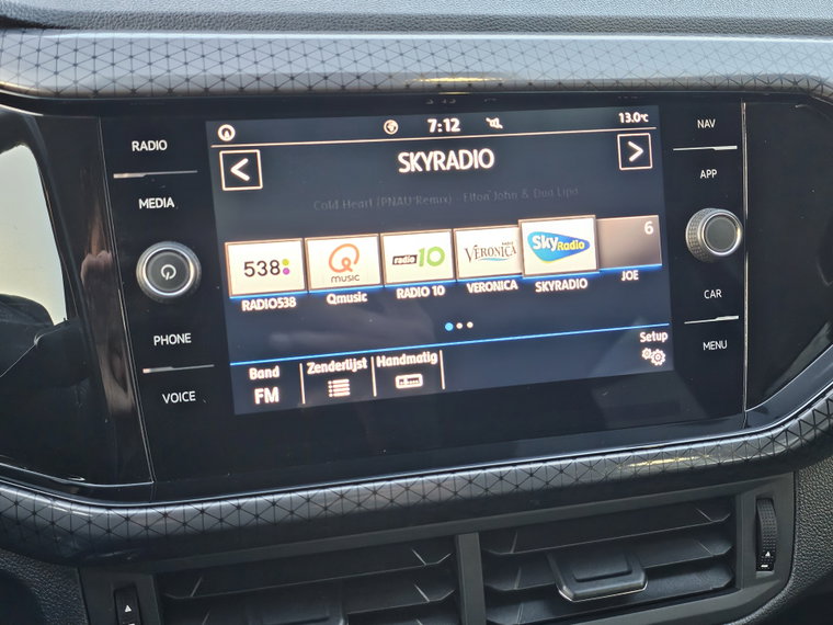 Vehicle Image 30
