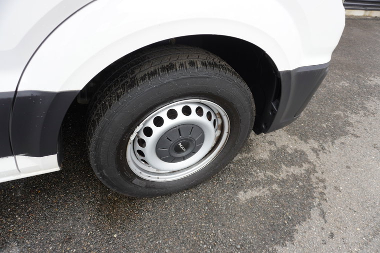 Vehicle Image 17