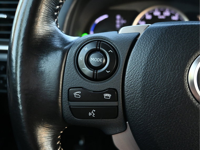 Vehicle Image 23