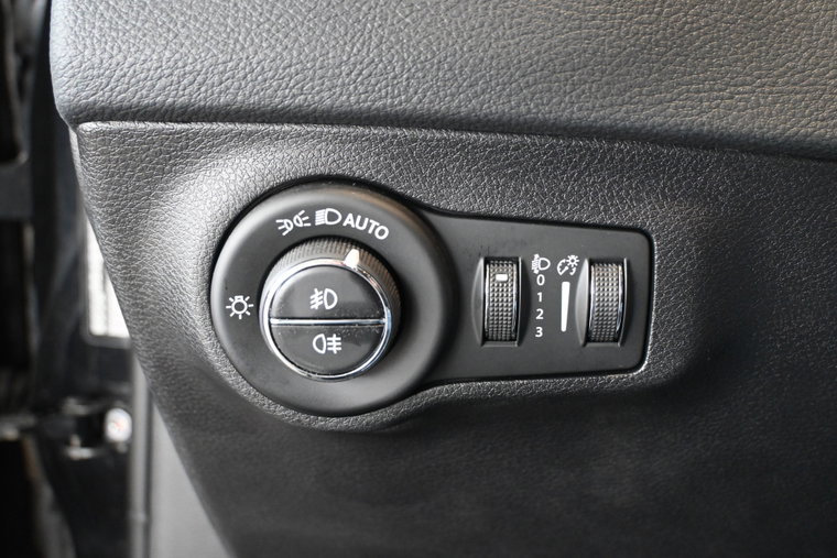 Vehicle Image 36