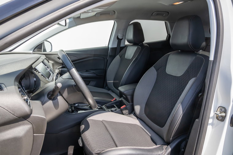 Vehicle Image 9