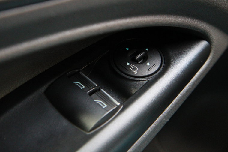Vehicle Image 23