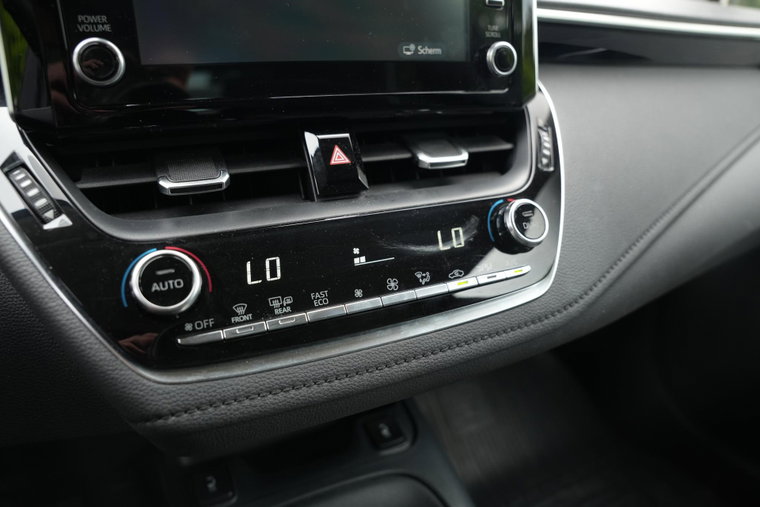 Vehicle Image 23