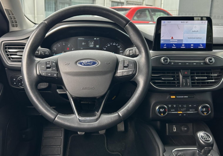 Vehicle Image 12
