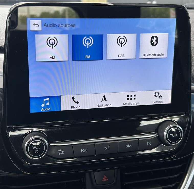 Vehicle Image 12