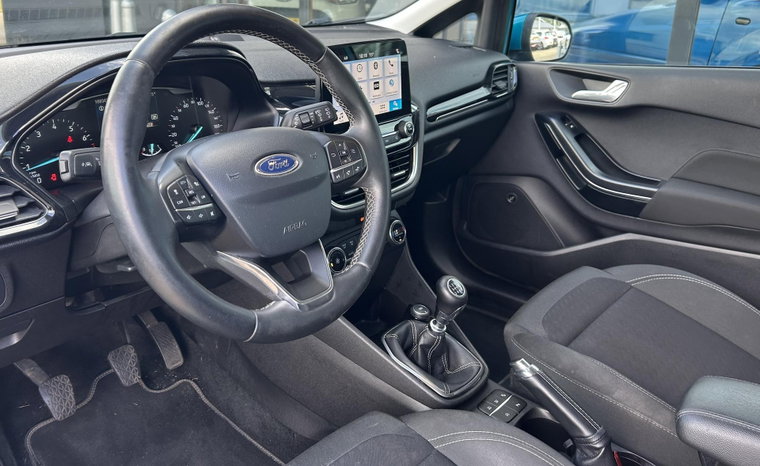 Vehicle Image 7