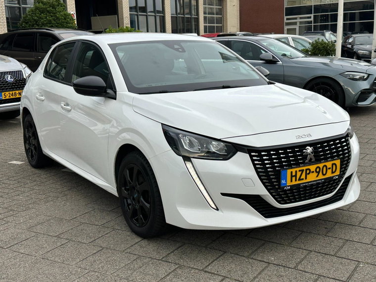 Vehicle Image 13