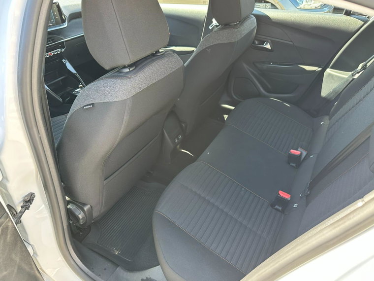 Vehicle Image 22