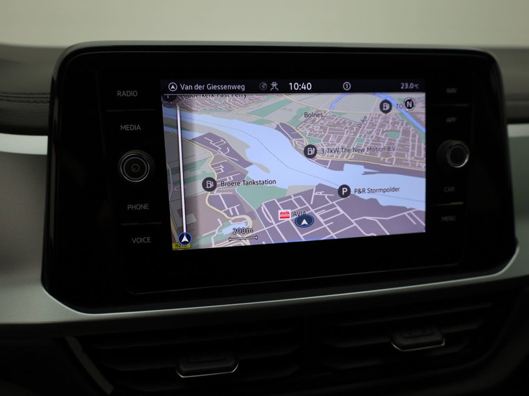 Vehicle Image 11