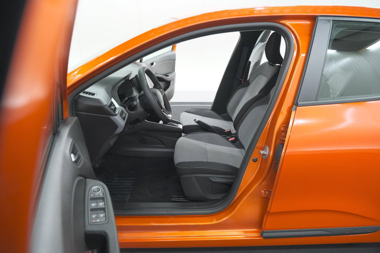 Vehicle Image 23