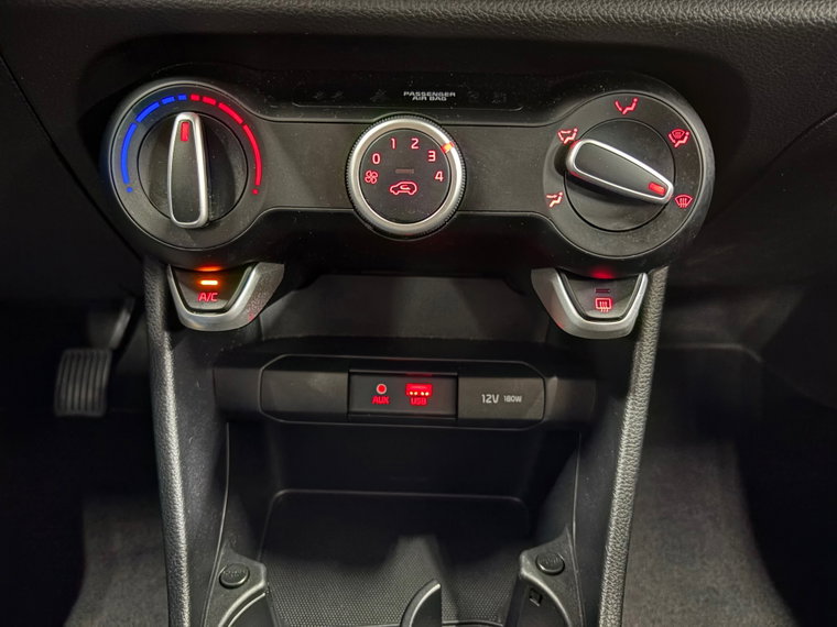 Vehicle Image 27