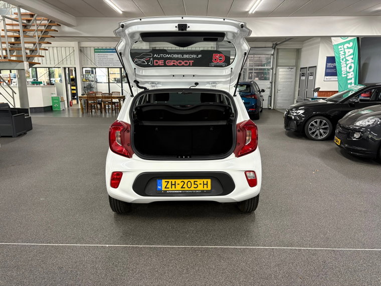 Vehicle Image 33