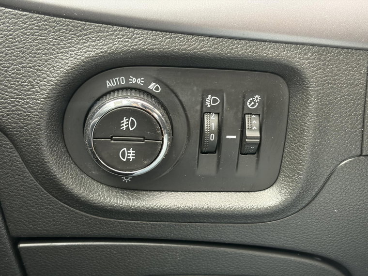 Vehicle Image 27